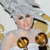 Lady Gaga adore porter des éclairs sur la tête !