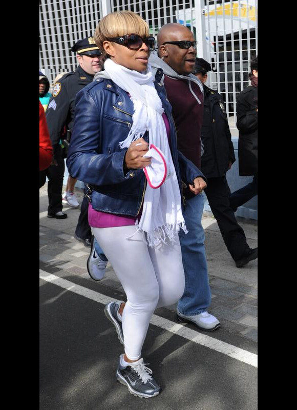 Mary J. Blige lors de la Oprah's Walk For A Better Life, le 9 mai 2010 à New York