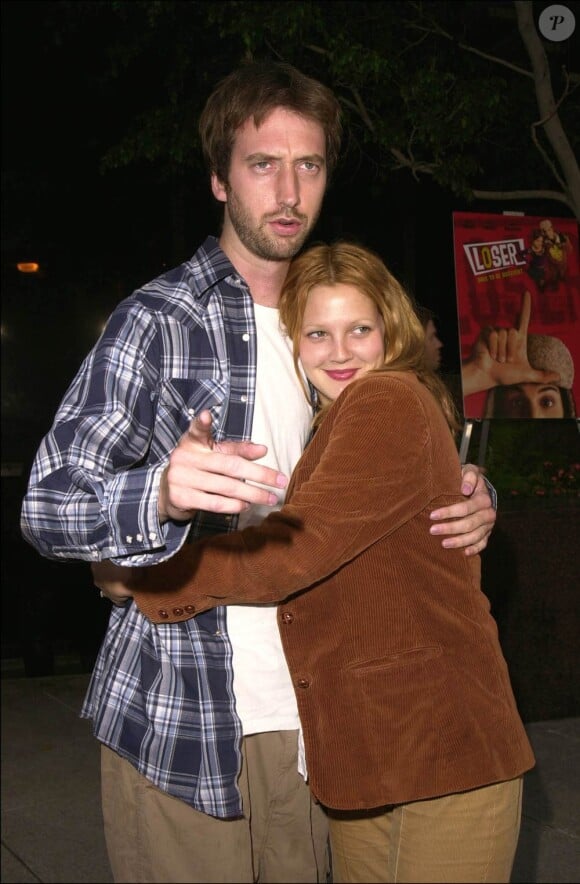 Drew Barrymore est également une véritable indécise. Après une union éclair d'un mois avec le barman Jeremy Thomas, la star de E.T. a été l'épouse de l'acteur Tom Green pendant 5 mois !