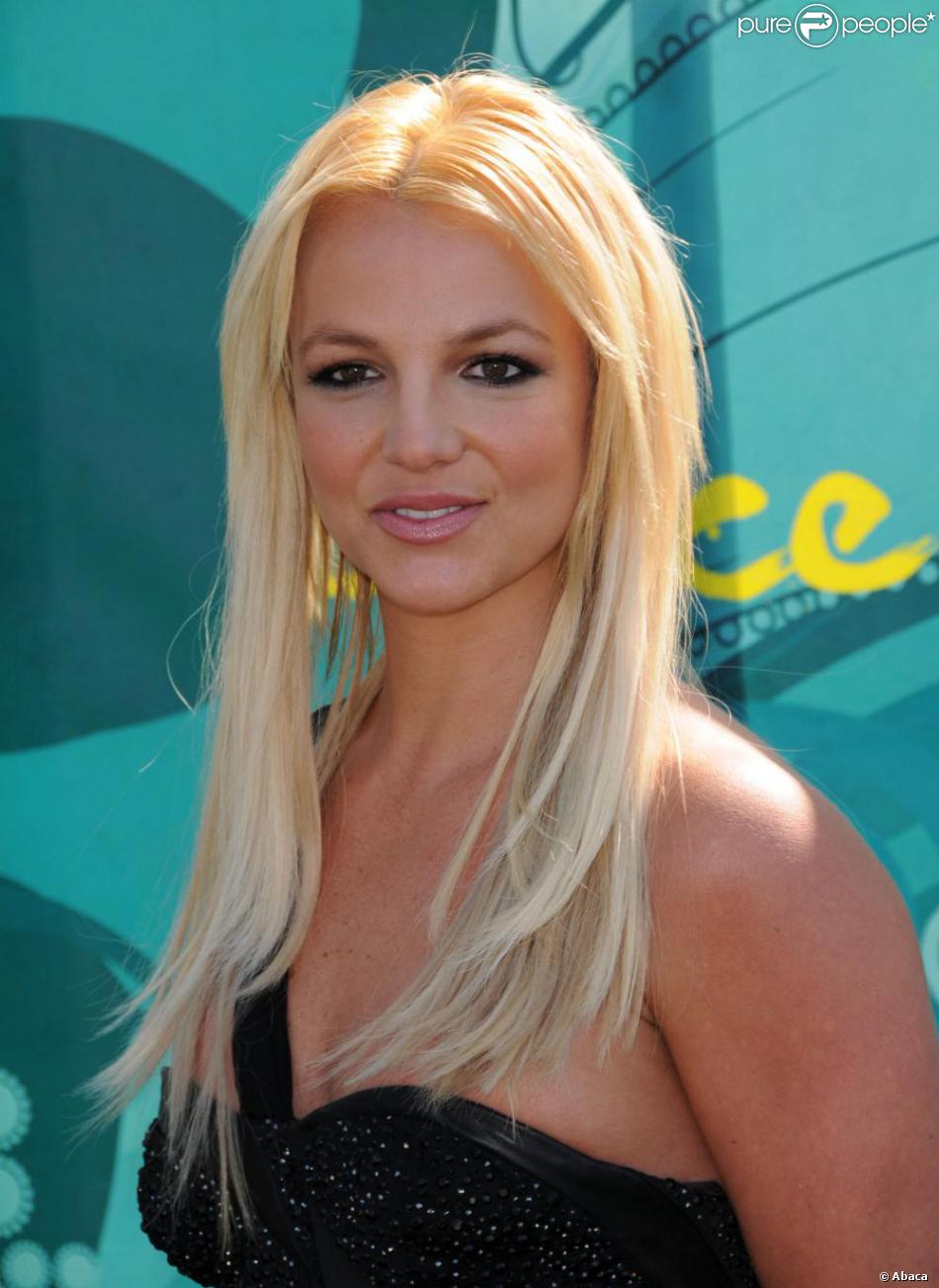 La palme du mariage éclair est décernée à... Miss Britney Spears ! Elle épouse Jason Alexander le 3 janvier 2004 à Las Vegas. De retour à la réalité, les &quot;fake&quot; tourtereaux décident de divorcer. Leur union n&#039;aura duré que... 55 heures !