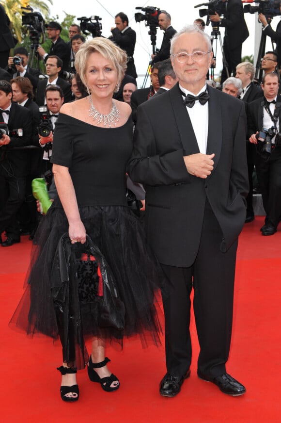 Françoise Laborde et Jean-Claude Paris sur le tapis rouge pour l'ouverture du festival de Cannes le 12 mai 2010