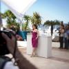 Sabina Guzzanti, habillée d'une robe Moschino collection Cheap & Chic lors du photocall de son documentaire polémique Draquila, l'Italie qui tremble, lors du festival de Cannes le 13 mai 2010