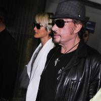 Johnny Hallyday est enfin de retour en France, après plus de cinq mois d'absence ! Une arrivée très mouvementée...