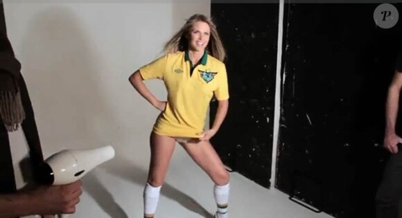 Susana Werner, femme du gardien du Brésil Julio Cesar, pour la collection Umbro World Champions