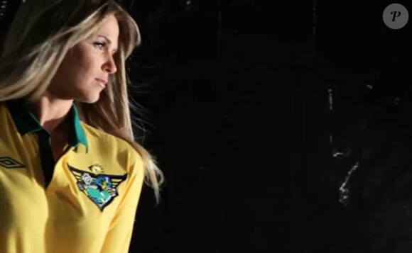 Susana Werner, femme du gardien du Brésil Julio Cesar, pour la collection Umbro World Champions