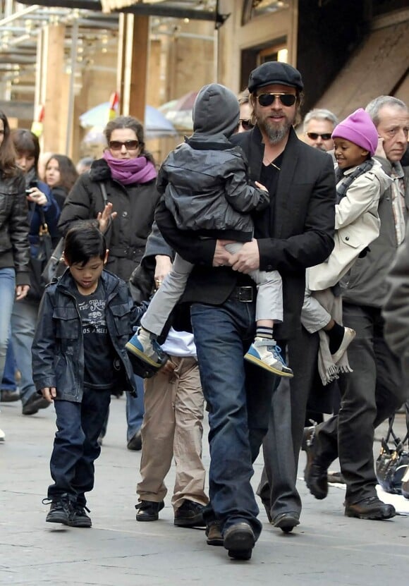 Brad Pitt et ses adorables enfants sont arrivés le dimanche 23 mai dans leur domaine de Miraval, dans le Var.