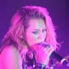 Miley Cyrus, sur la scène du 1515, à Paris, mardi 1er juin 2010.