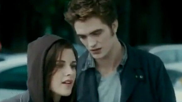 Twilight 3 : Regardez Kristen Stewart laisser tomber son vampire Robert Pattinson pour un autre !