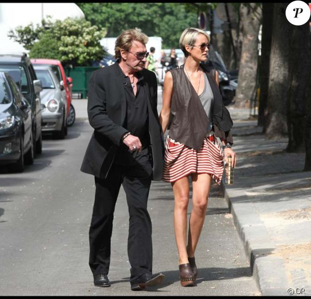 Bon Anniversaire Johnny Hallyday Laeticia Lui A Organise Une Fete Sur L Eau Purepeople