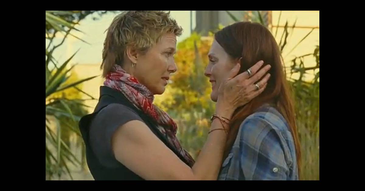 Serie Un Amour Presque Parfait Regardez Julianne Moore et Annette Bening former un couple lesbien et