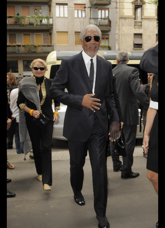 Morgan Freeman lors du défilé Dolce & Gabbana, le 19 juin 2010 à Milan