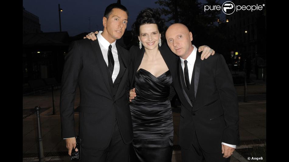 Domenico Dolce Juliette Binoche Et Stefano Gabbana Lors De La Soiree D Anniversaire Des Ans De La Collection De Pret A Porter Homme De Dolce Gabbana Purepeople