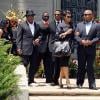 Janet, Tito, Randy et Jermaine Jackson au cimetière Forest Lawn de Los Angeles, où est enterré Michael Jackson, le 25 juin 2010.