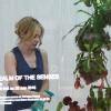 Kylie Minogue en pleine séance de jardinage thérapeutique à Paris, juin 2010.