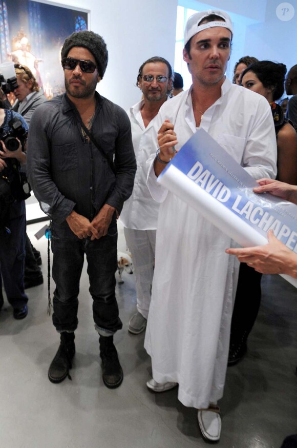 Vernissage exposition American Jesus de David LaChapelle à New York, le 13 juillet 2010. Ici avec Lenny Kravitz