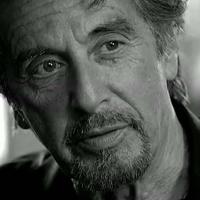 Regardez Al Pacino sur les traces de George Clooney... très classe !