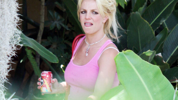 Britney Spears : L'oeil fatigué et le maquillage de la veille, en route pour le boulot !