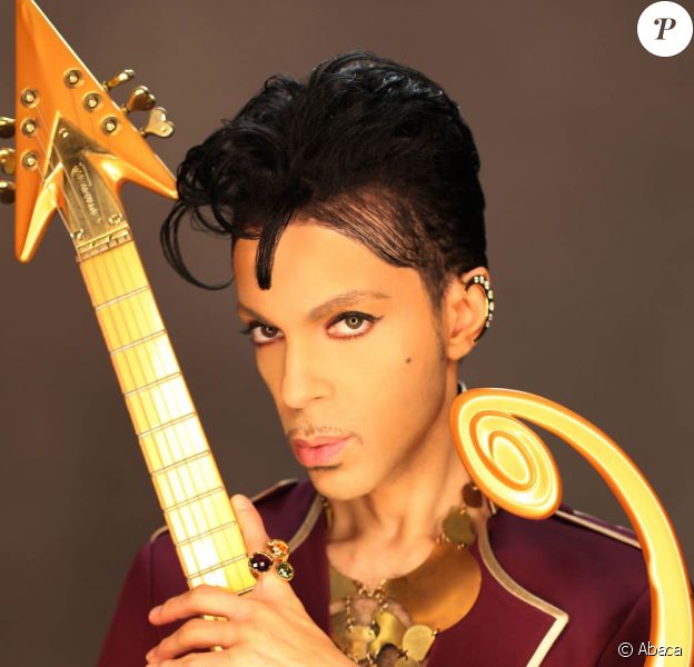 Dans la nuit du 22 au 23 juillet, Prince a donné un concert surprise marathon au New Morning de Paris, devant des happy few dont Emma Daumas et Lea Drucker.