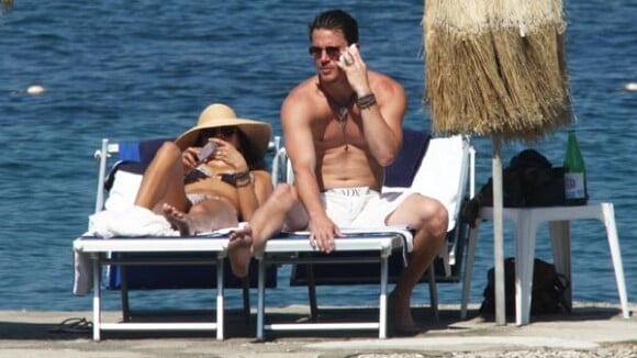 A moitié nue sur une plage, la belle Jenna Dewan expose son corps de rêve aux yeux de son mari Channing Tatum !