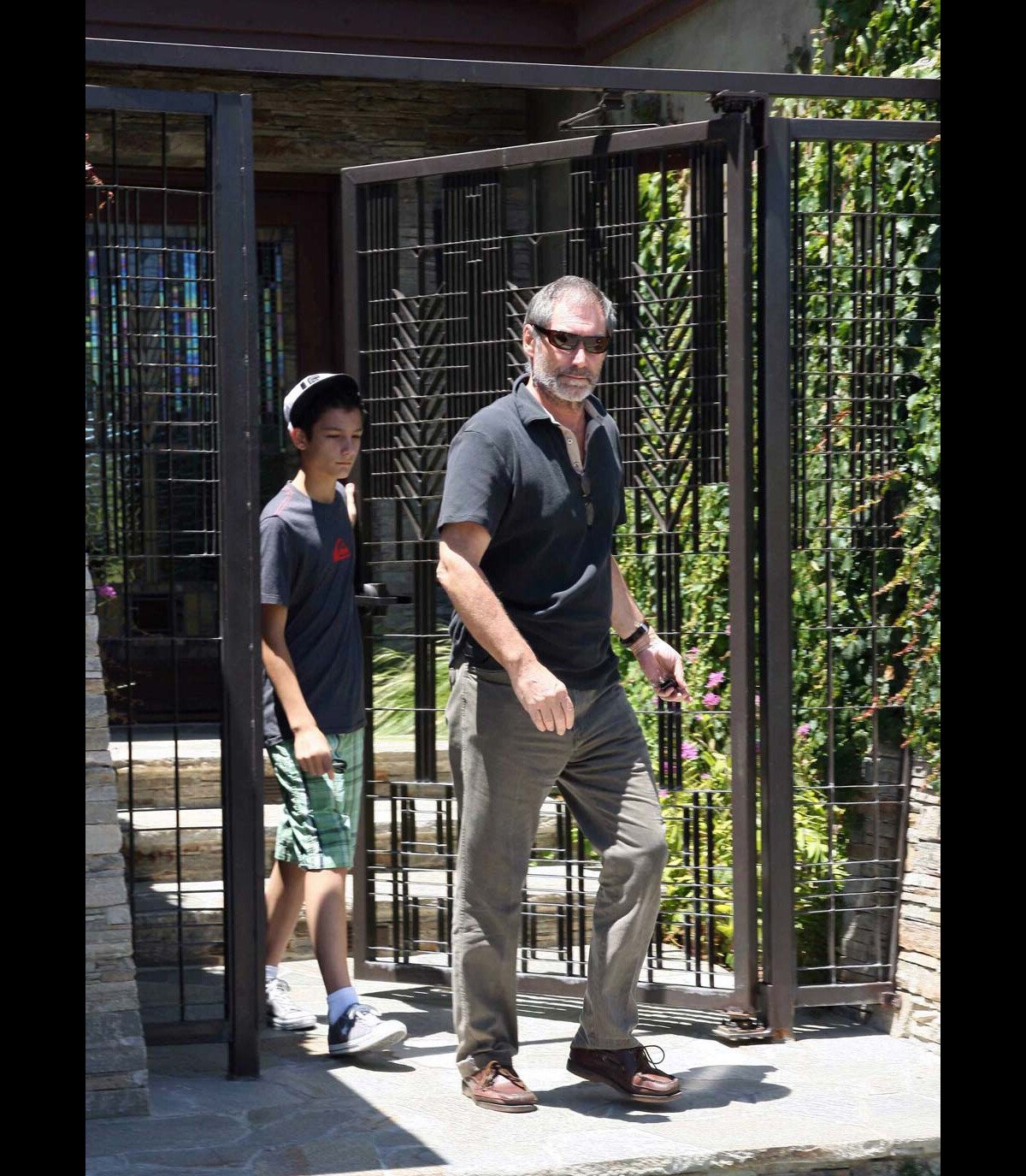 Photo : Timothy Dalton et son fils Alexander, à Los Angeles, le 24
