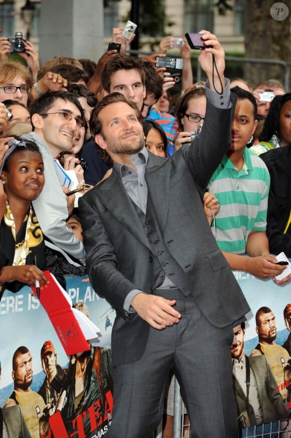 Le séduisant Bradley Cooper, à l'occasion de l'avant-première britannique de L'agence tous risques, à l'Empire de Leicester Square, à Londres, le 27 juillet 2010.