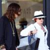 Ozzy et Kelly Osbourne font du shopping à Beverly Hills, le 31 juillet 2010.