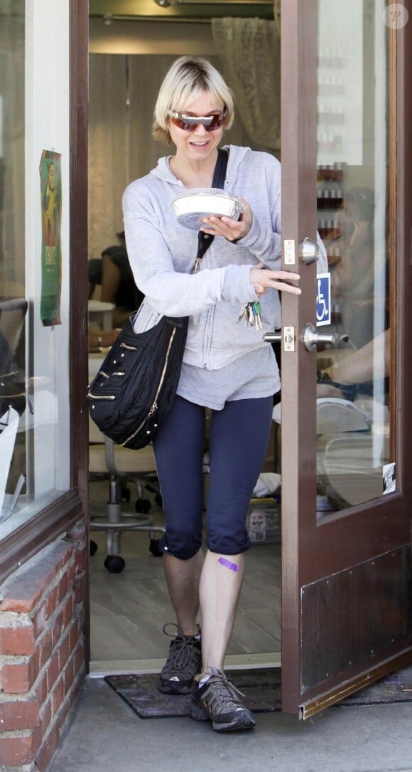 Renée Zellweger sortant d'un institut de beauté à Malibu, le 30 juillet 2010