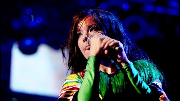 Björk : La chanteuse islandaise est en colère contre des Canadiens !