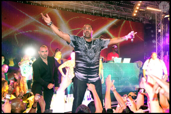Busta Rhymes lors de l'évenement crée par P. Diddy pour le lancement de son nouvel album Last Train in Paris, au Palm Beach Summer Club de Cannes