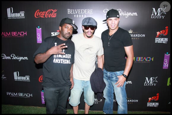 Dj Naughty J, Joey Starr, Dj Cut Killer lors de l'évenement crée par P. Diddy pour le lancement de son nouvel album Last Train in Paris, au Palm Beach Summer Club de Cannes