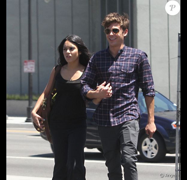 Zac Efron Il Sacrifie La Promo Pour Retrouver Les Bras De Sa Douce Vanessa Hudgens Purepeople
