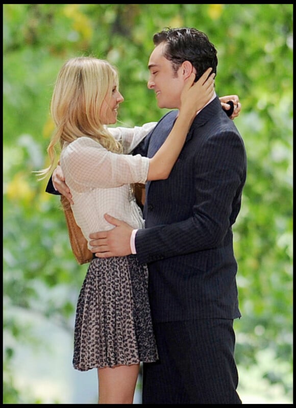 Clémence Poésy et Ed Westwick sur le tournage de Gossip Girl à Central Park à New York, le 10 août 2010