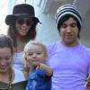 Pete Wentz, sa femme Ashlee Simpson et leur fils Bronx Mowgli, à Los Angeles