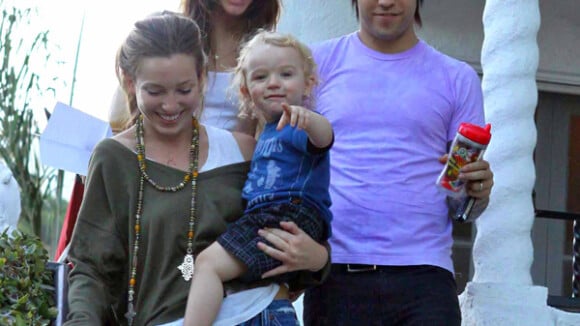 Ashlee Simpson et Pete Wentz : Fous de bonheur, leur petit garçon a du succès auprès des amis !