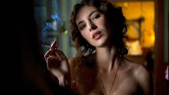 Louise Bourgoin : Ses courbes très avantageuses affolent les Chinois !