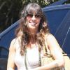 Alanis Morissette, enceinte, se rend chez des amis à Los Angeles le 19 août 2010