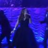 Mariah Carey en concert au Brésil au festival de Borreto, chante son tube Shake It Off