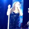 Mariah Carey en concert au Brésil au festival de Borreto, chante son tube I'll Be There (reprise des Jackson 5)