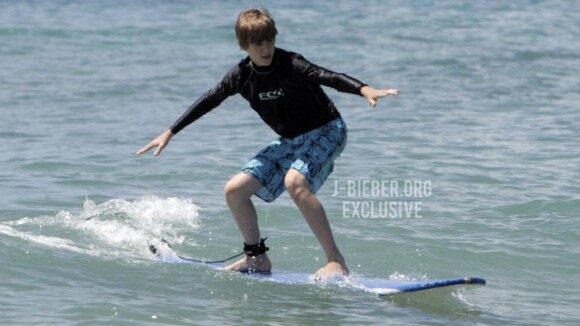 Découvrez les débuts de Justin Bieber... sur une planche de surf !