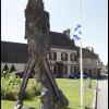 La statue de Johnny Hallyday à Verneuil-sur-Avre