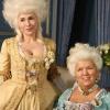 Liane Foly et Mimie Mathy en costumes d'époque pour le tournage de Joséphine ange gardien