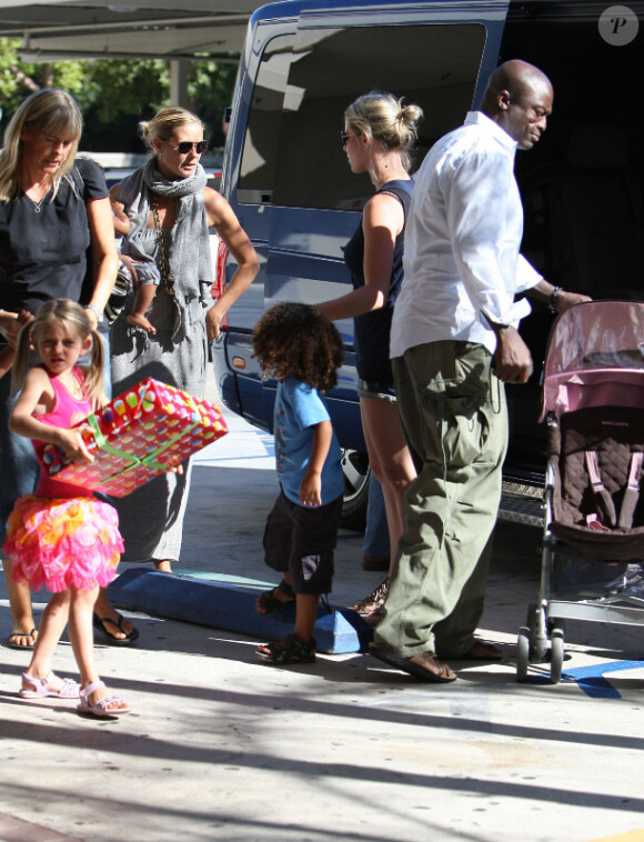 Heidi Klum et Seal accompagnent leurs enfants à l'anniversaire de Romeo Beckham le 1er septembre 2010 à Los Angeles