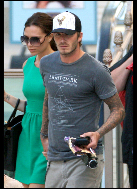 Victoria peut compter sur le soutien de son mari David Beckham lors de la fête d'anniversaire de Romeo Beckham le 1er septembre 2010 à Los Angeles