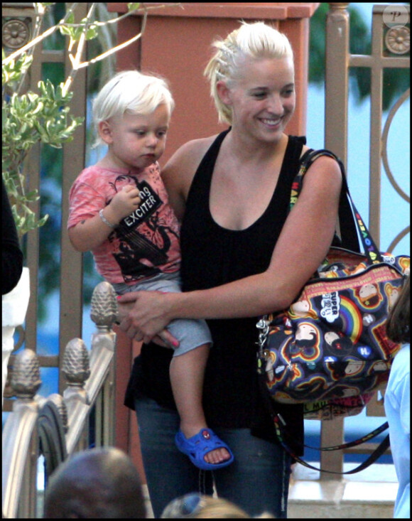 Le petit Zuma, fils de Gwen Stefani et Gavin Rossdale lors de la fête d'anniversaire de Romeo Beckham le 1er septembre 2010 à Los Angeles