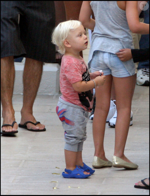 Le petit Zuma, fils de Gwen Stefani et Gavin Rossdale lors de la fête d'anniversaire de Romeo Beckham le 1er septembre 2010 à Los Angeles