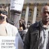 Harry Roselmack est venu apporter son soutien lors de la manifestation pour les deux journalistes enlevés en Afghanistan (Hervé Ghesquiere et Stéphane Taponier) qui s'est tenue Place de la Bourse le 2 septembre 2010 à Paris