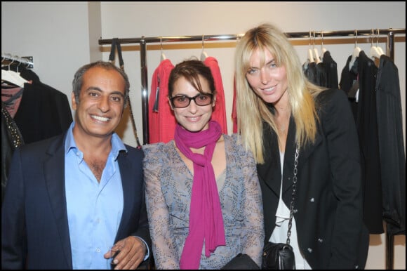 Audrey Dana entourée de Frédéric Krief et son épouse à l'inauguration de la boutique Bérénice.