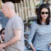 Bruce Willis déjeune avec sa femme Emma Heming et sa fille Rumer Willis, à Los Angeles