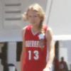 Taylor Swift était photographiée ce mercredi 15 septembre, vêtue d'un maillot de  basket au nom de l'équipe des Squirrels, dans le cadre d'un tournage à Hollywood. 