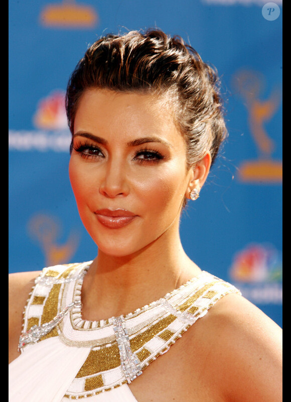 Loin de la petite fille sage qu'elle était, Kim Kardashian est aujourd'hui une vraie femme fatale ! 